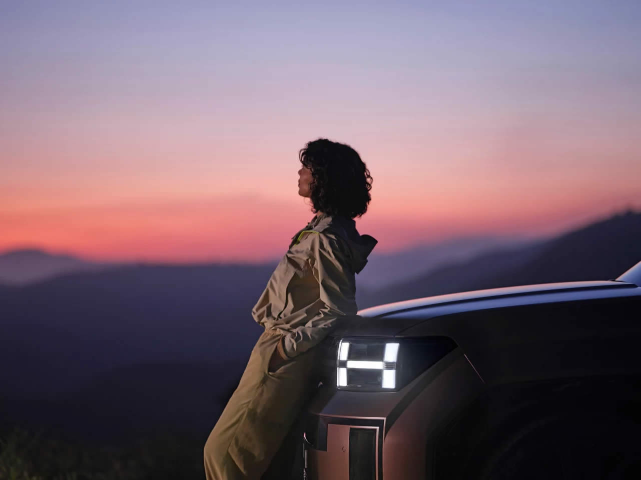 Signature lumineuse unique en H.